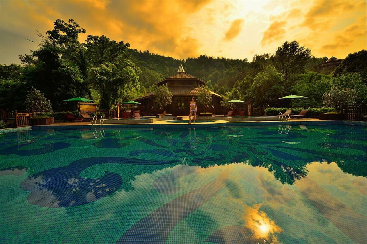 Harmona Resort y Spa Zhangjiajie Exterior foto